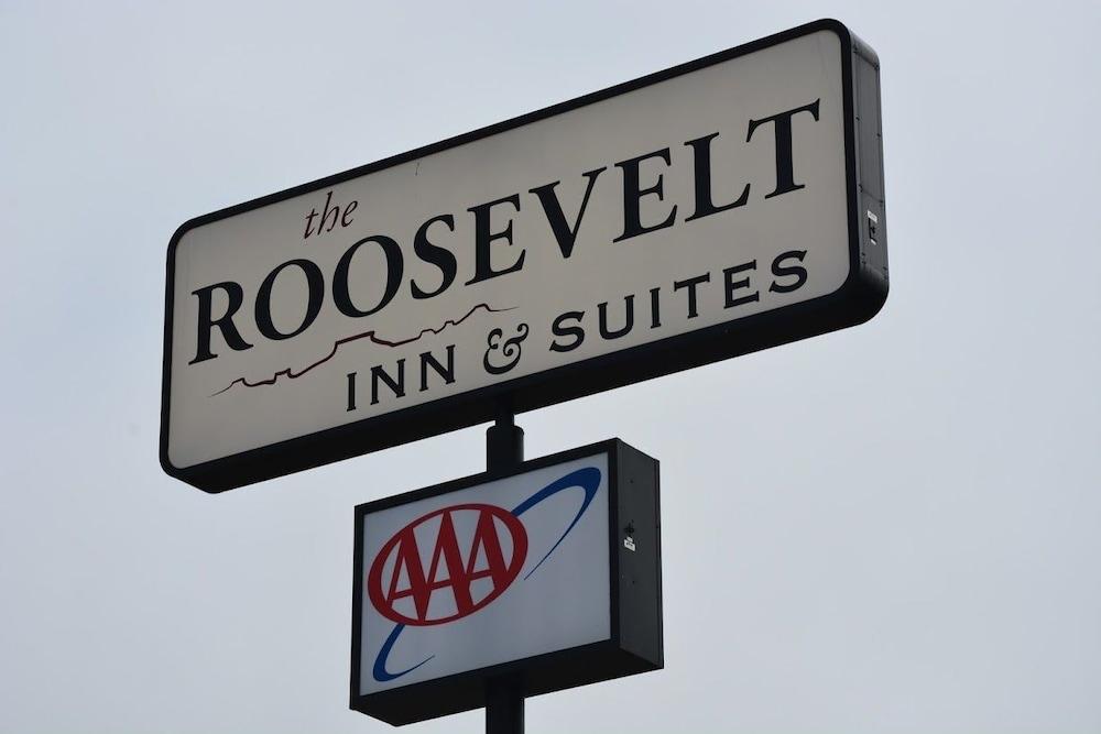 Roosevelt Inn & Suites Watford City Экстерьер фото